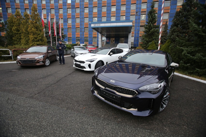 Nowe samochody zasiliły flotę śląskiej policji