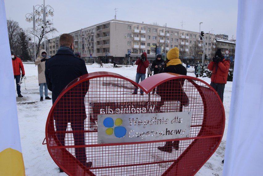 Eko-serce ustawiono na Placu Biegańskiego w Częstochowie...