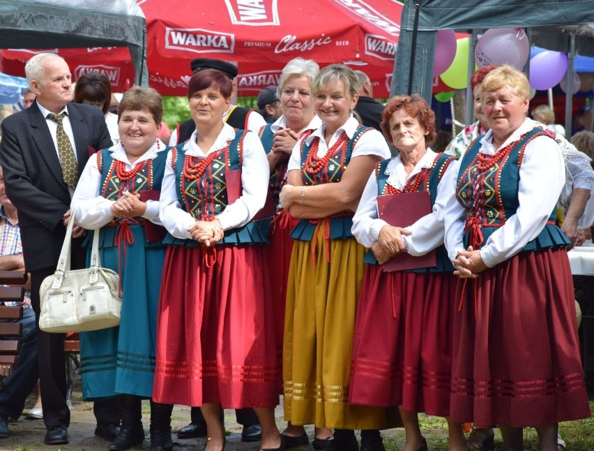 Dobra zabawa na Letnich Spotkaniach z Folklorem w Wólce Bodzechowskiej