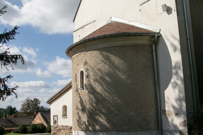 Kościół w Pakosławicach jest najstarszy na Opolszczyźnie.