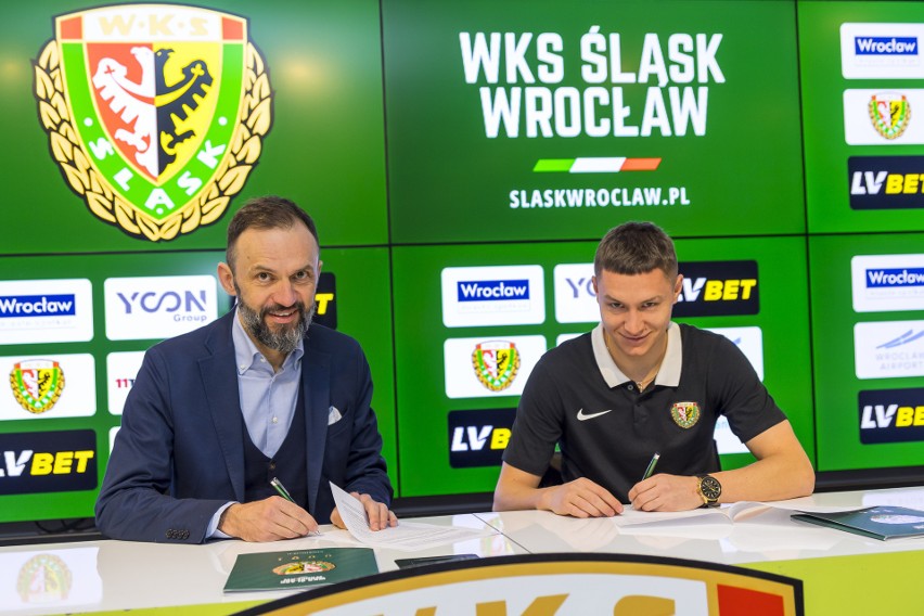 Patryk Szwedzik podpisał ze Śląskiem kontrakt do 30 czerwca...