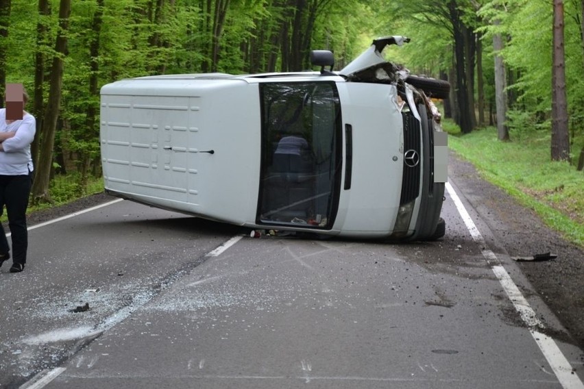 Wypadek w Jankowicach: Zderzenie bmw z mercedesem. W wypadku...