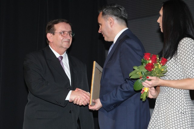 W imieniu księdza nagrodę odebrał Stanisław Bujak, prezes Towarzystwa Przyjaciół Szkoły Katolickiej.