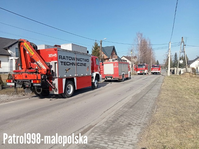 W Garlicy Murowanej został uszkodzony gazociąg, ze względu na zagrożenie i duży udział jednostek straży pożarnych wprowadzono ruch wahadłowy