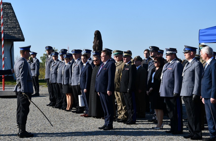 Komenda Powiatowa Policji w Sejnach ma już swój sztandar (zdjęcia)