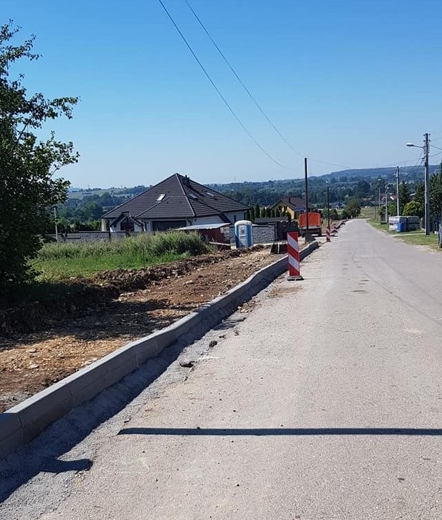 Na terenie gminy Siewierz trwa kilka inwestycji drogowych...