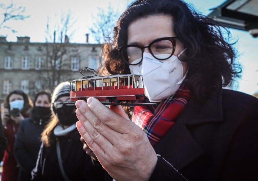 Ostatni przejazd kultowego tramwaju Konstal 105N