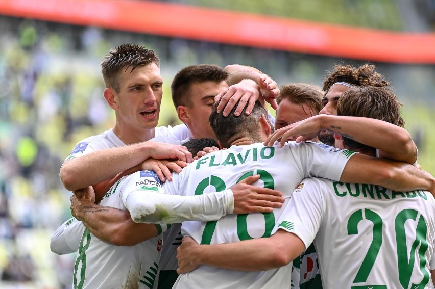 Czy Lechia Gdańsk może zdobyć medal? Musi wyprzedzić Piast Gliwice i Raków Częstochowa. Piotr Stokowiec: Gramy o pełną pulę