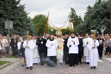 Boże Ciało 2023 w Sandomierzu. Tłum wiernych na procesji i pięknie ustrojone ołtarze. Zobaczcie zdjęcia