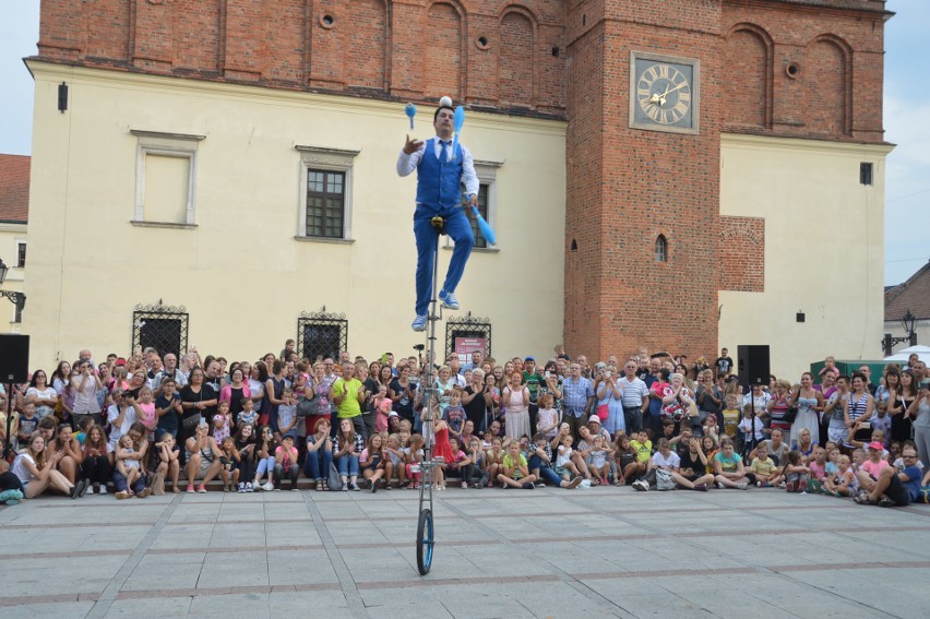 Tarnów. Pół miasta chciało mieć selfie z Mr Tartuffo (ZDJĘCIA)