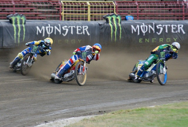 Oliver Berntzon (na zdj. pierwszy z lewej) dołączył do obsady Speedway Diamond Cup