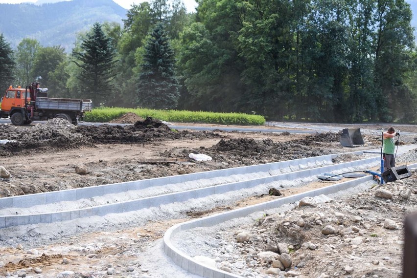 Zakopane: Dolna Rówień Krupowa będzie gotowa miesiąc po pierwszym terminie