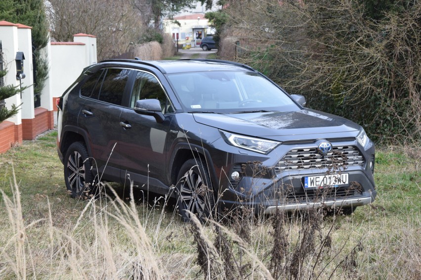 Toyota deklaruje, że RAV4 2.5 Hybrid o łącznej mocy 222 KM i...