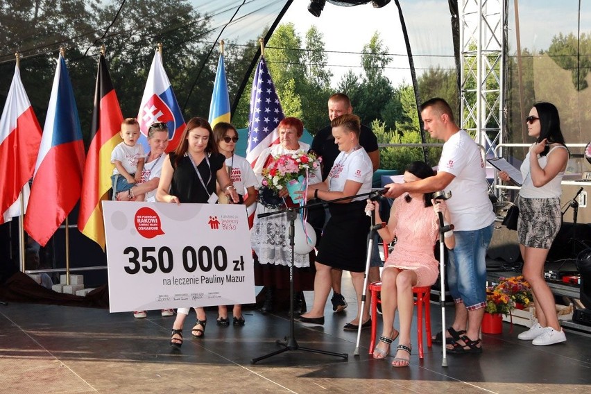 350 tysięcy złotych na leczenie chorej Pauliny! To dwa razy więcej niż planowano. Wzruszające chwile w Morawicy (ZDJĘCIA) 