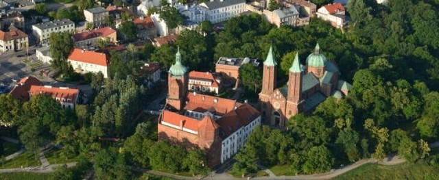 Katedra w Płocku z lotu ptaka.