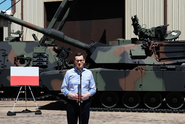 Premier Mateusz Morawiecki przebywa z wizytą w Stanach Zjednoczonych. Polska zabiega o produkcję supernowoczesnej amunicji do czołgów Abrams.