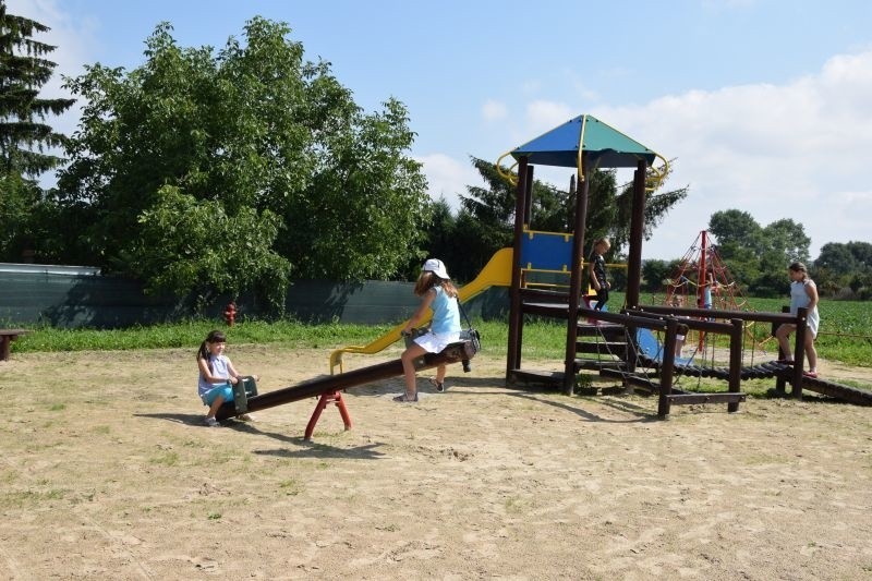 Zajęcia wakacyjne w bibliotece w Płowcach i GOK w Czołowie,...