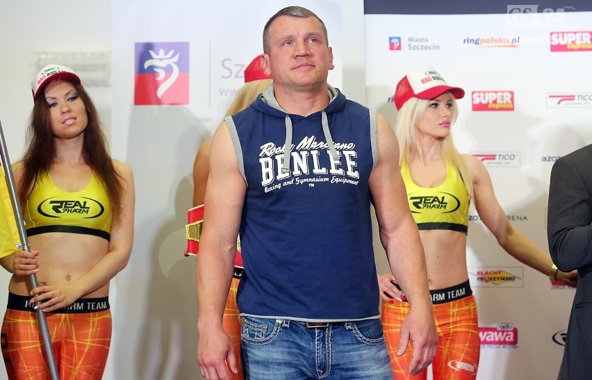 Pięściarze zważeni przed Szczecin Boxing Night [zdjęcia]