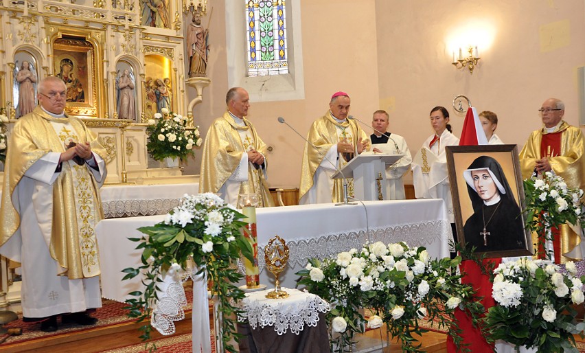 Relikwie św. Faustyny już w kościele pw. św. Andrzeja...