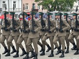 Straż Graniczna świętowała 32-lecie powołania w Kielcach. Były odznaczenia i imponujący pokaz musztry paradnej. Zobaczcie film i zdjęcia