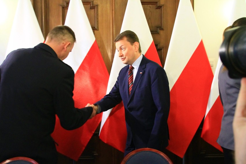 Mariusz Błaszczak w Łodzi. Minister spraw wewnętrznych w Urzędzie Wojewódzkim [ZDJĘCIA,FILM]