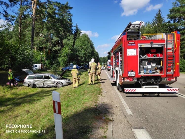 Chraboły. Wypadek na DK 65. Zderzyły się dwa samochody (zdjęcia)