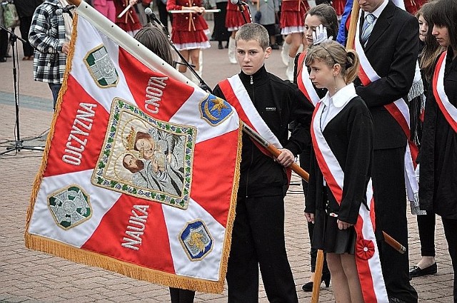 Patriotyzm według Polaków to przede wszystkim uczestniczenie w świętach narodowych.