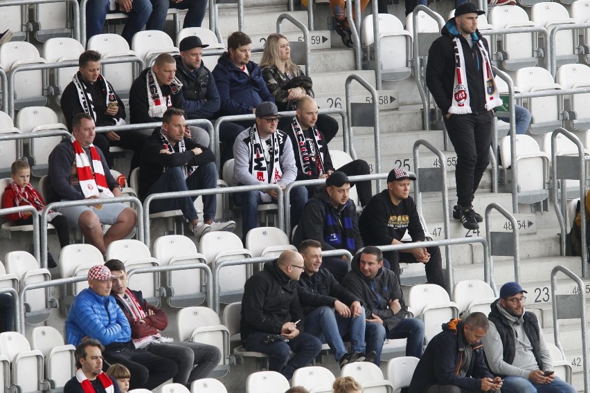 Kibice na meczu ŁKS Łódź - Resovia Rzeszów. Zobacz, jaka atmosfera panowała na stadionie ZDJĘCIA