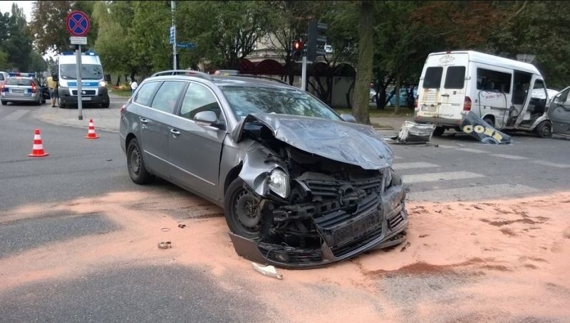 Wypadek na skrzyżowaniu ul. Wólczańskiej i ul. Radwańskiej