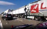 Kierowca firmy transportowej z Sądecczyzny ranny w wypadku na Słowacji