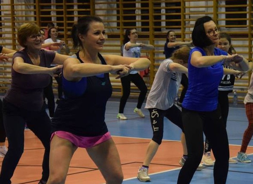 Trening fitness i jednocześnie zbiórka funduszy odbyła się w...