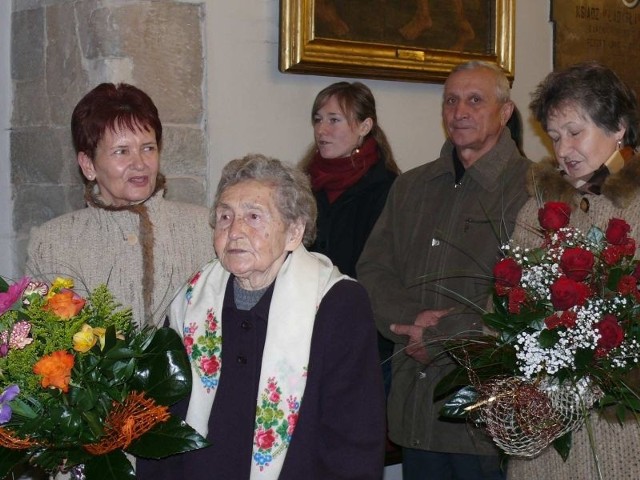 Był to wielki dzień w życiu pani Marianny, bo z całego kraju zjechało mnóstwo krewnych.