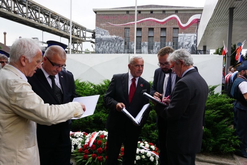 Rozbrzmiała syrena z poznańskich zakładów im. Hipolita...