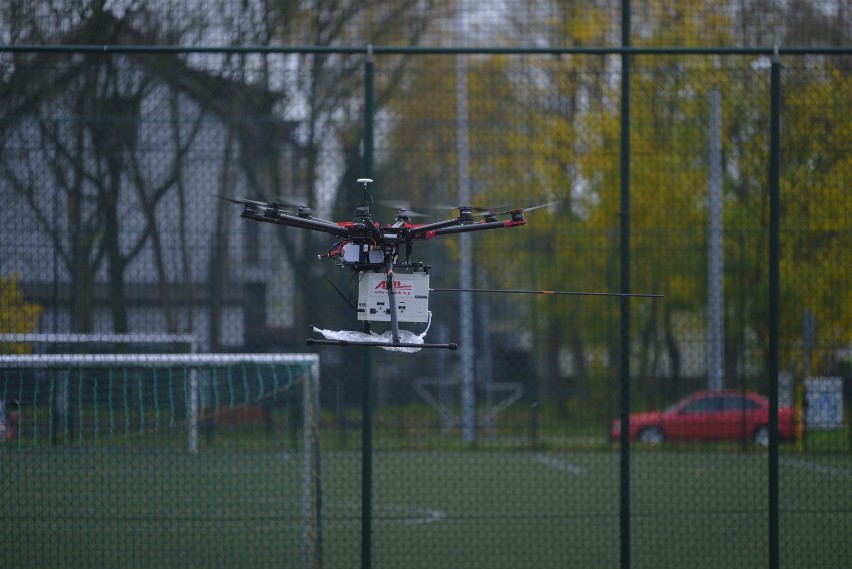 Prezentacja nowego drona straży miejskiej do sprawdzania...