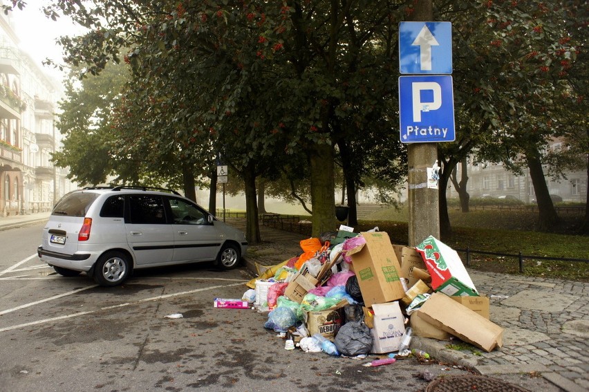 Śmieci zalegają na ulicach Gorzowa