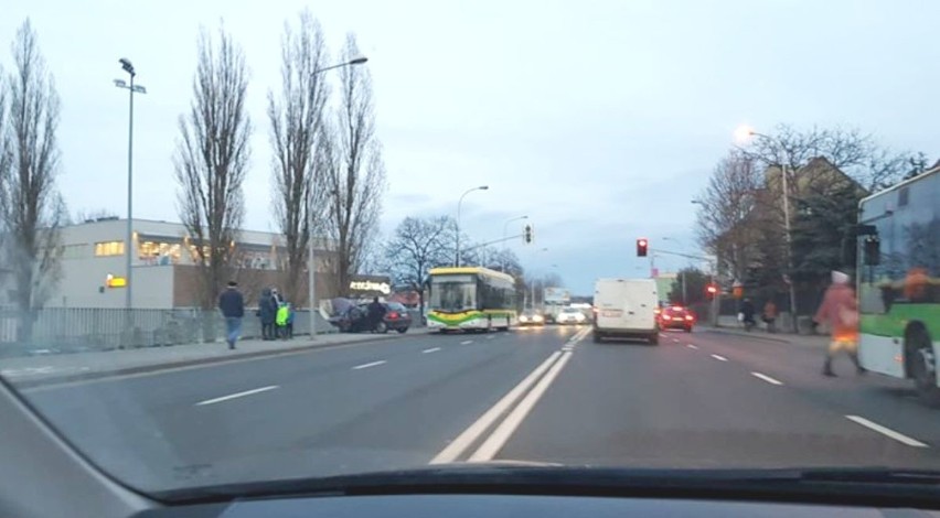 We wtorek, 14 stycznia, audi zderzyło się z autobusem MZK,...