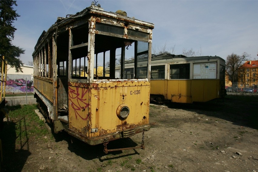 Wrocław: Rusza remont zabytkowego tramwaju Maximum. Nareszcie! (ZDJĘCIA)