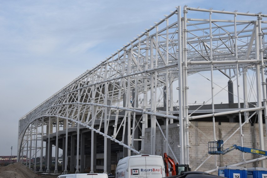 Zobacz postęp prac przy budowie nowego stadionu w Opolu.