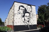 Nowy mural w Katowicach. A na nim Polacy, którzy złamali szyfr Enigmy: Marian Rejewski, Henryk Zygalski i Jerzy Różycki
