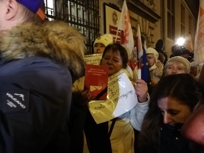 Protest przed Sądem Okręgowym w Gdańsku 18.12.2019 r.