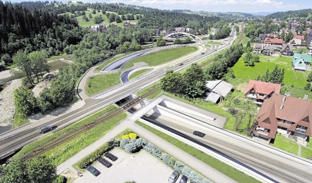 Tak ma wyglądać nowy węzeł na zakopiance w Poroninie. Na pierwszym planie widać tunel, jaki ma powstać pod torami kolejowymi i drogą krajową, która biegnie do Zakopanego