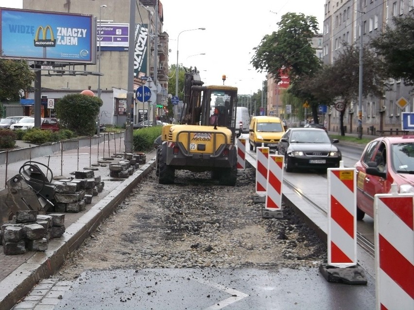 Wrocław: Budują przystanek wiedeński przy Hubskiej. Utrudnienia w ruchu (ZDJĘCIA)