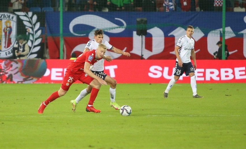 Piłkarze Górnika przegrali w Zabrzu z Wisłą Kraków 0:1...