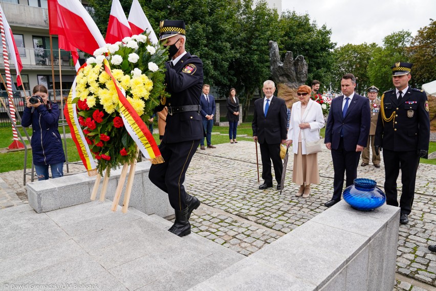 Uroczystość przy Pomniku Obrońców Białegostoku na Wysokim...