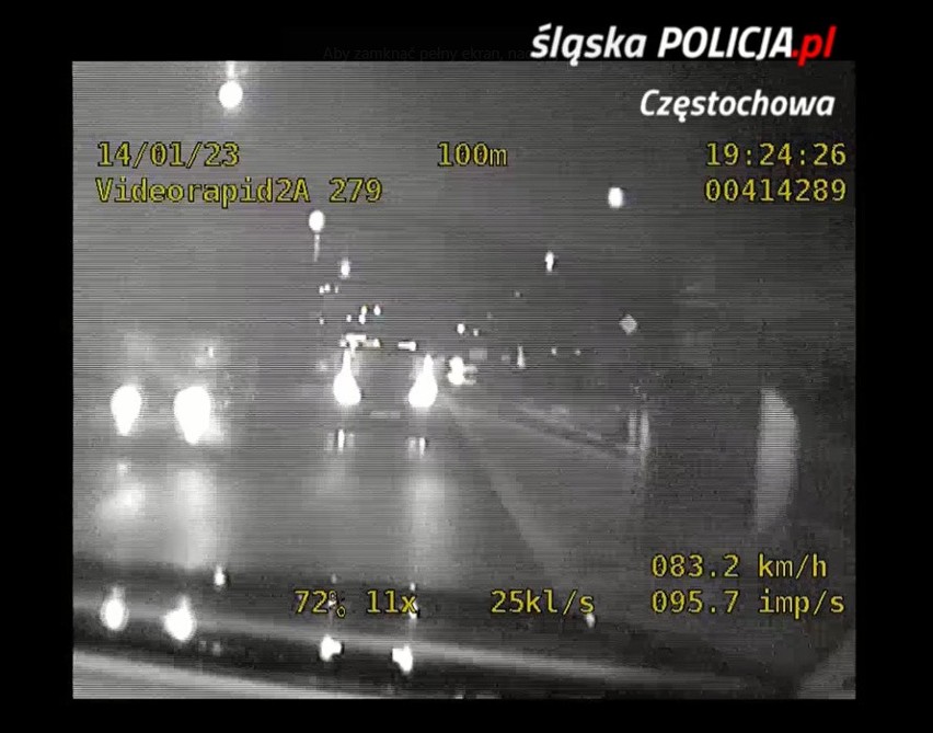 Częstochowscy policjanci eskortowali rodzinę, która jechała...