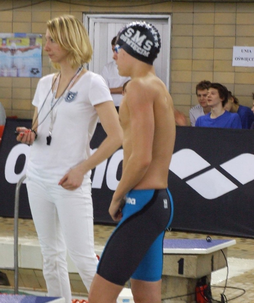 Oświęcim. Pierwsze medale Unii w mistrzostwach Polski juniorów 16-letnich w pływaniu [WIDEO]