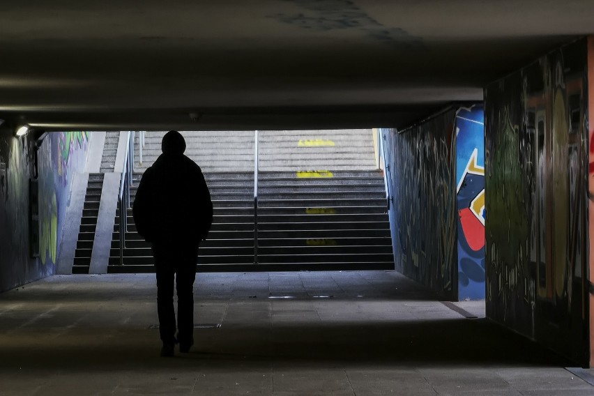 Tunele strachu na Skarpie! Najbardziej boją się kobiety i dzieci. Prezydent Torunia obiecuje pomoc