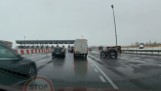 Korek na bramkach na A4 pod Wrocławiem. Kierowcy zatrzymują się, choć nie ma szlabanów [FILM, ZDJĘCIA]
