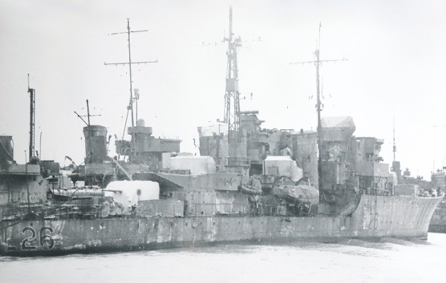 Dawny trzeci ORP "Ślązak", wkrótce po opuszczeniu polskiej bandery w 1946 roku, czyli już HMS "Bedale"
