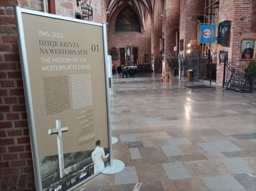 "1945-2022. Dzieje krzyża na Westerplatte". Wystawa w kościele św. Brygidy w 40. rocznicę przywrócenia krzyża na Westerplatte